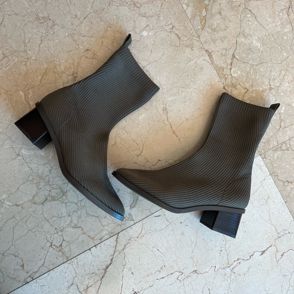 Everlene The High-Ankle Glove Boot